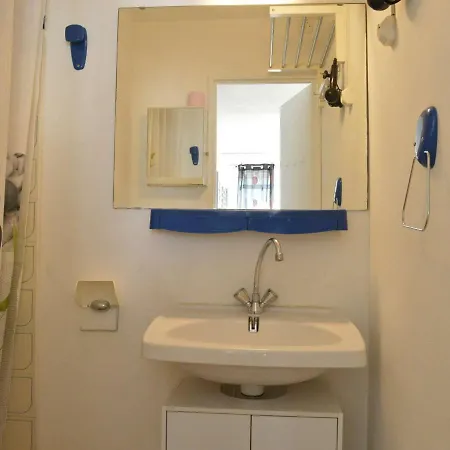 Studio Cap D'Agde, 1 Piece, 3 Personnes - Fr-1-249-249 * آجد